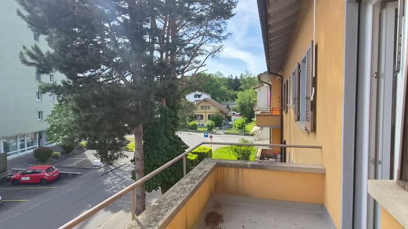 Appartamento di 2 camere luminoso con balcone a Brügg – disponibile immediatamente! (1)