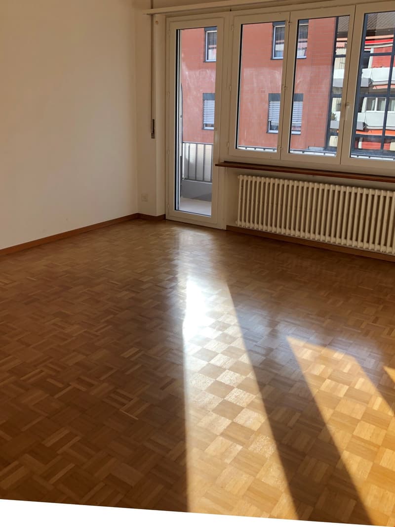 Appartement moderne 3 pièces au Gurnigelstr. 26 à Nidau (5)