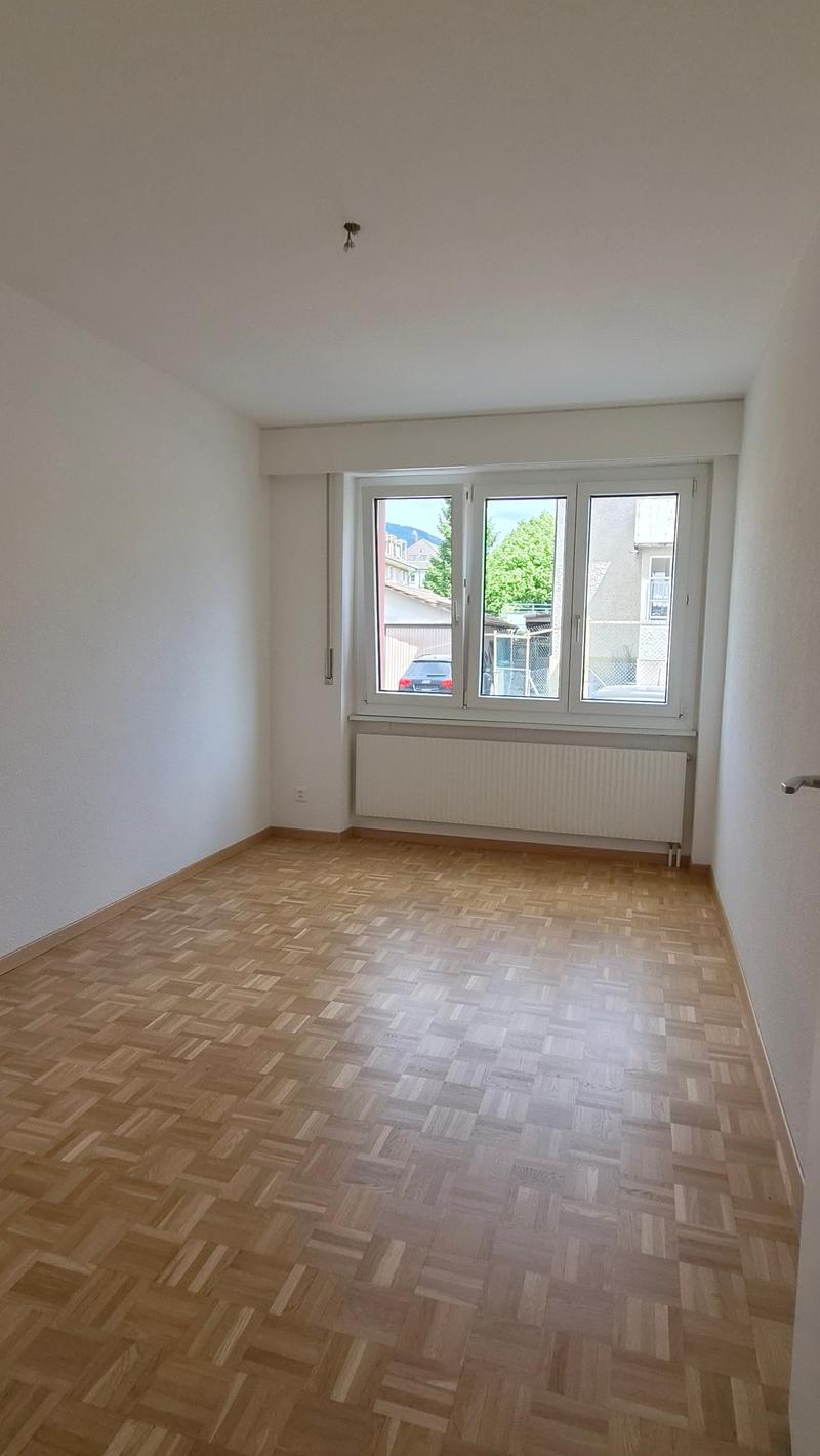 Grosszügige und helle 3-Zimmerwohnung mit Balkon im Gurzelenquartier (10)