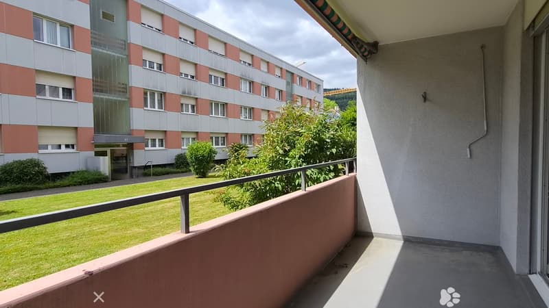 Grosszügige und helle 3-Zimmerwohnung mit Balkon im Gurzelenquartier (2)