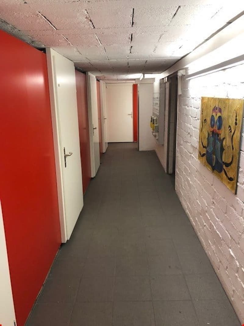 Praktischer Kellerraum / Lagerfläche im Zentrum von Biel (2)