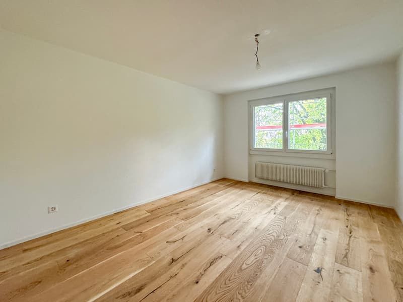 Zweitbezug nach umfassender Sanierung - Moderne 3.5-Zimmerwohnung mit zwei Balkonen – (4)
