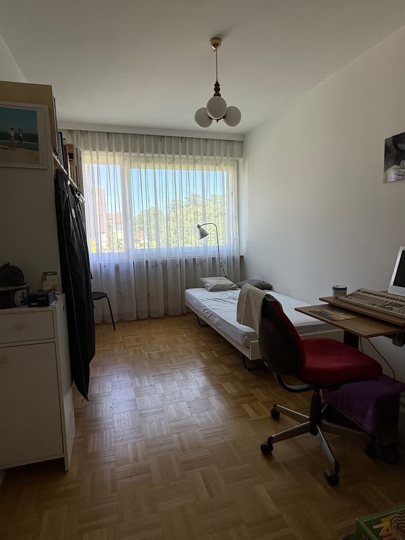 Moderne 3.5-Zimmerwohnung an attraktiver Lage zwischen Biel und Nidau (8)