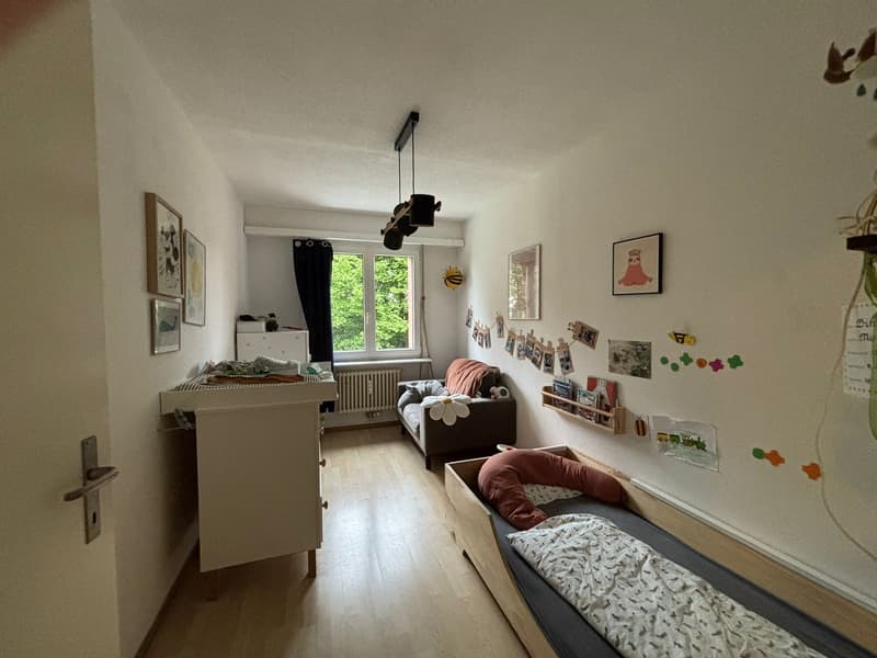 Schöne und geräumige 3.5-Zimmerwohnung in Binningen – ab 1. August zu vermieten (3)