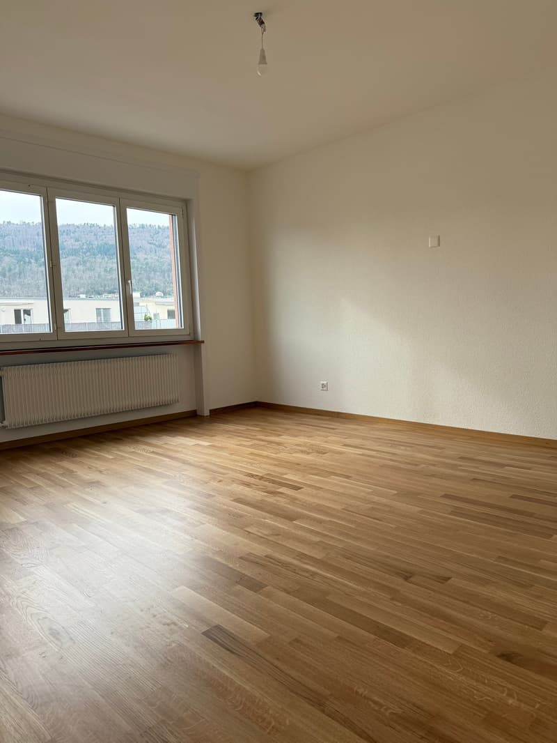Stillvolle zentral gelegene 3.5-Zimmerwohnung mit grossem Balkon (14)