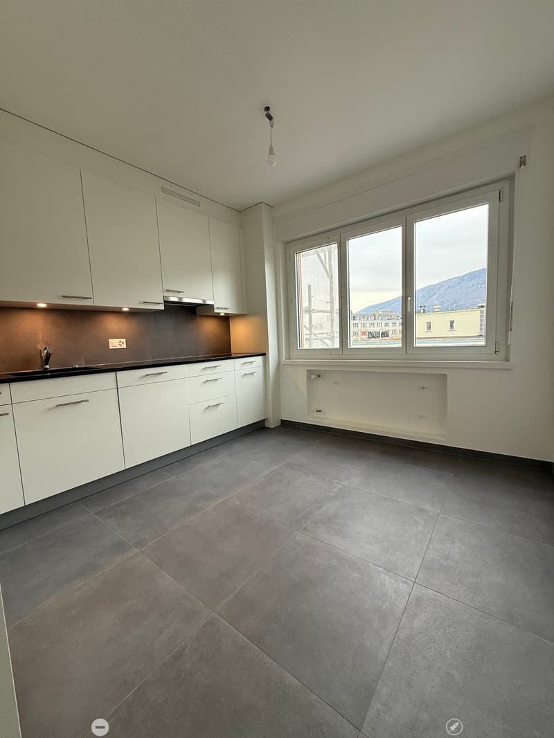 Stillvolle zentral gelegene 3.5-Zimmerwohnung mit grossem Balkon (4)
