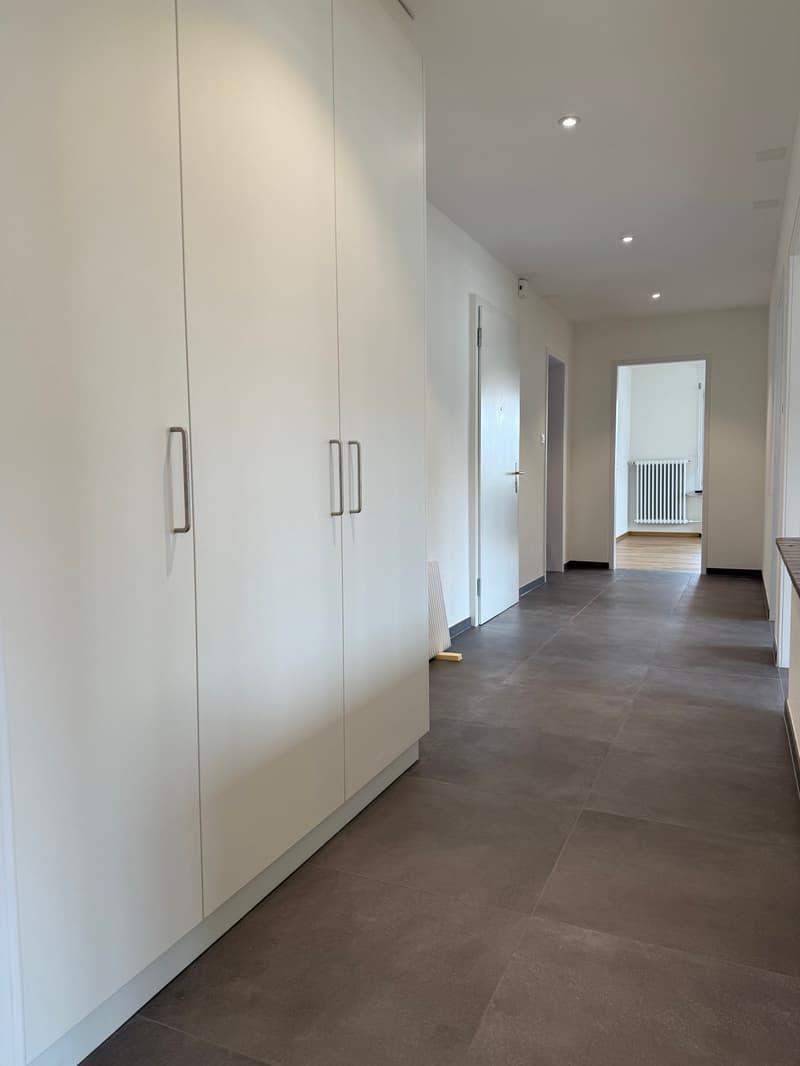 Stillvolle zentral gelegene 3.5-Zimmerwohnung mit grossem Balkon (13)
