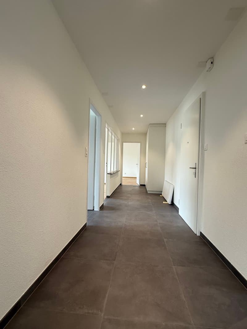 Stillvolle zentral gelegene 3.5-Zimmerwohnung mit grossem Balkon (10)