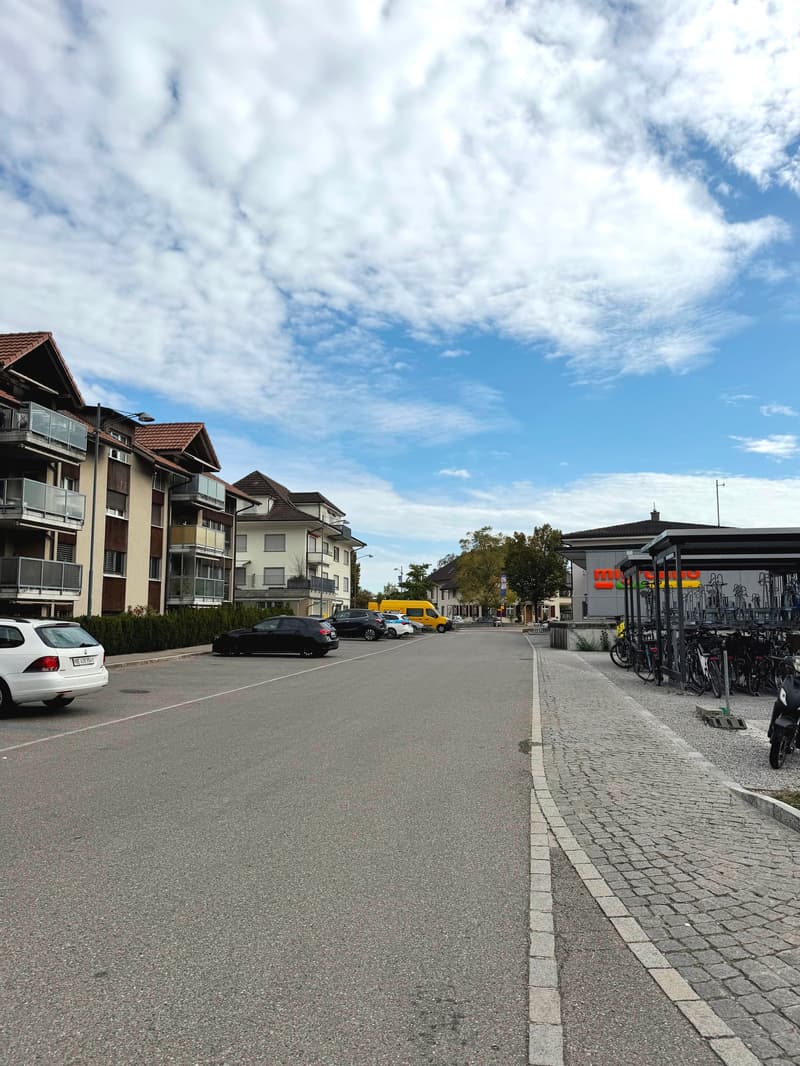 Helle und zentral gelegene 2.5-Zimmer-Wohnung direkt am Bahnhof Brügg (16)