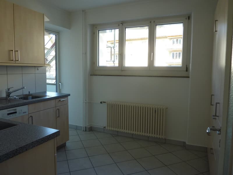 Helle 2.5-Zimmerwohnung mit grossem Balkon und Aussicht in Solothurn (2)