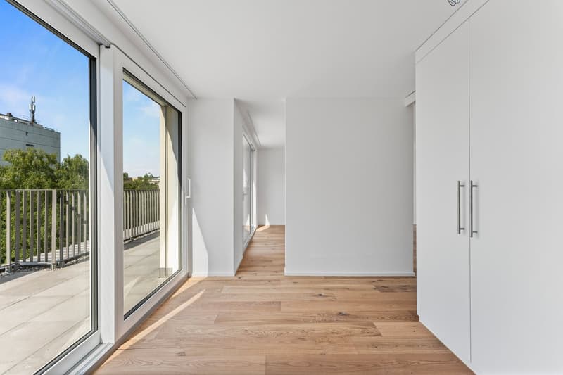Moderne 2.5-Zimmer-Attikawohnung mit zwei grosszügigen Terrassen in Nidau (3)