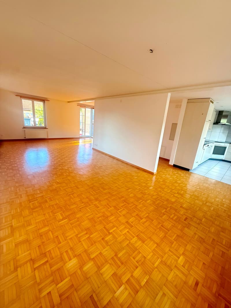 Moderne Altbau 5 1/2 Maisonette Wohnung in ehemaligen Bauernhaus (2)