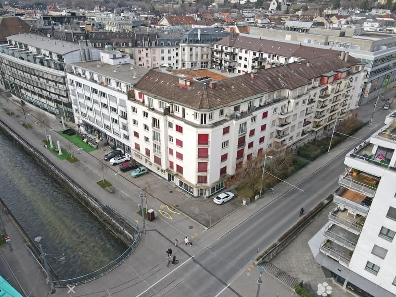 ERSTVERMIETUNG nach Komplettsanierung: Sonnige 5.5-Zi-Wohnung im Zentrum (2)