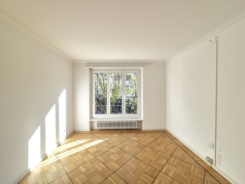ERSTVERMIETUNG nach Komplettsanierung: Sonnige 5.5-Zi-Wohnung im Zentrum (10)