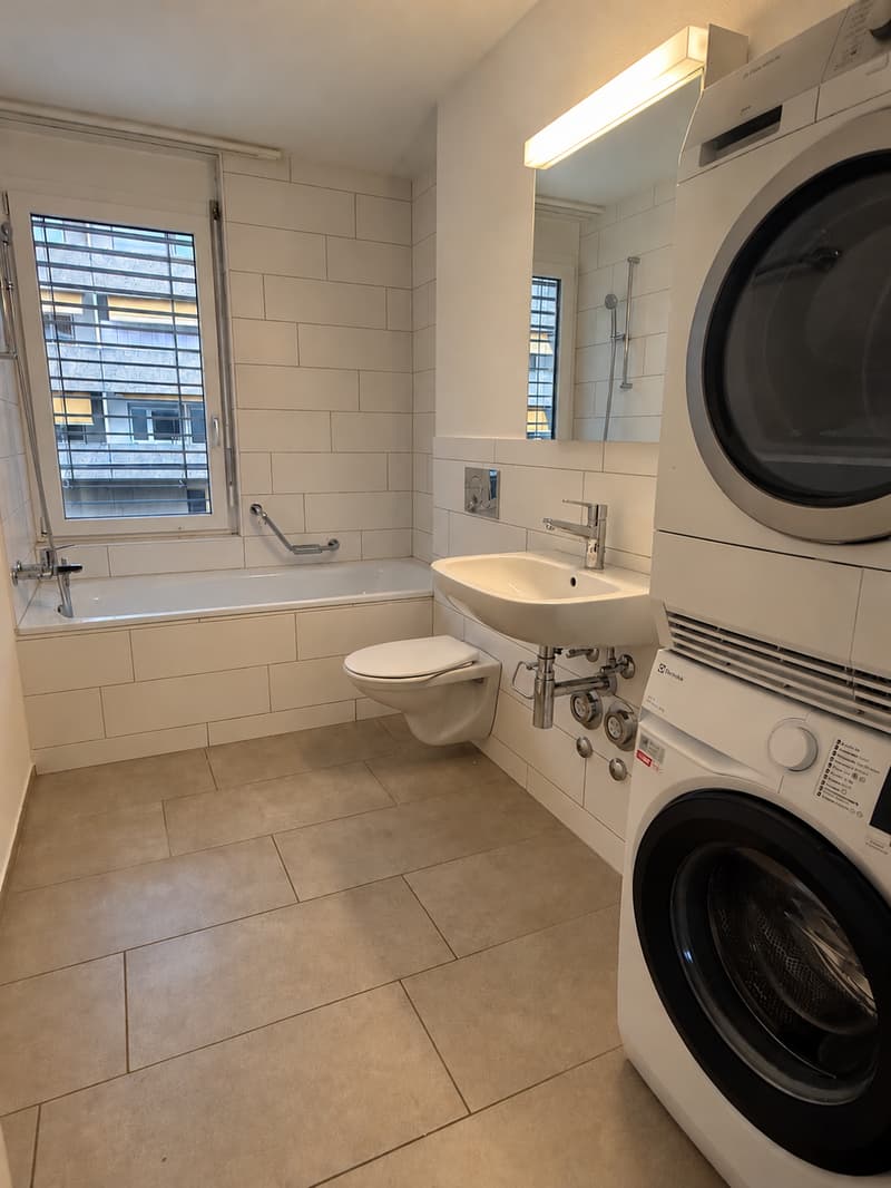 Moderne 3.5-Zimmerwohnung mit Balkon und Lift in Pieterlen (9)