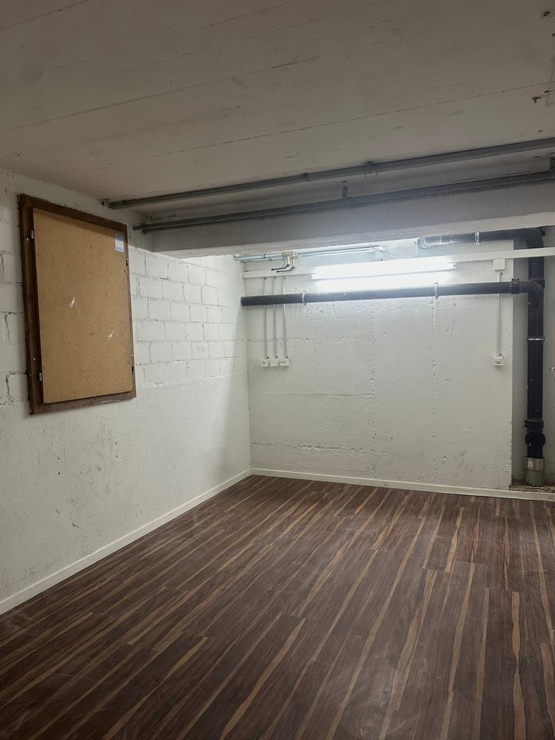 Salle de bricolage / salle de loisirs à louer (2)
