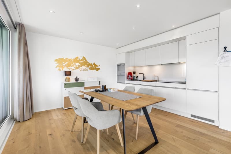 Charming 2.5-room apartment with style and comfort factor in Rapperswil-Jona (8)
