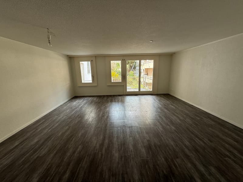 Charmanter Apartment mit 3.5 Zimmern und Balkon in Peseux (3)