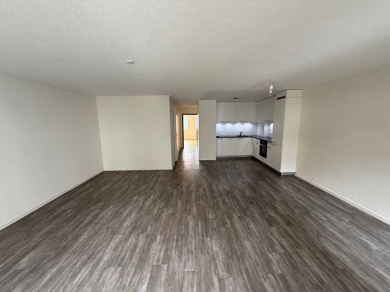 Charmanter Apartment mit 3.5 Zimmern und Balkon in Peseux (4)