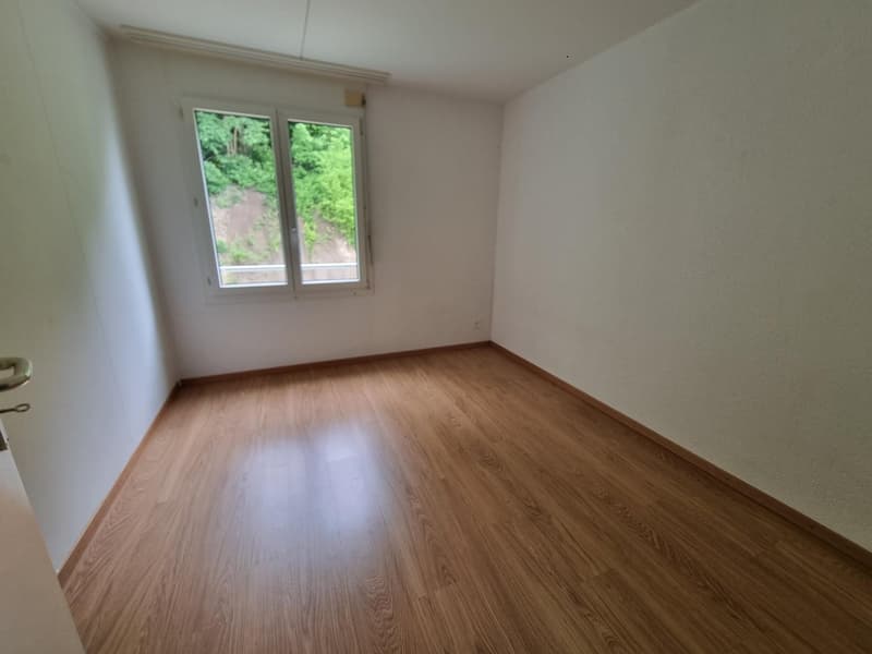 Spacieux appartement 5.5 pièces avec balcon à Boudry (7)
