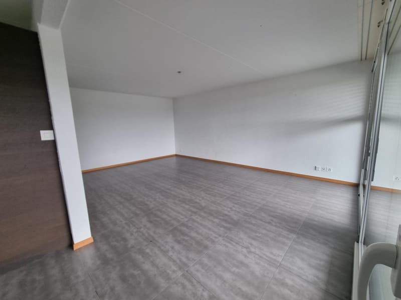 Spacieux appartement 5.5 pièces avec balcon à Boudry (6)