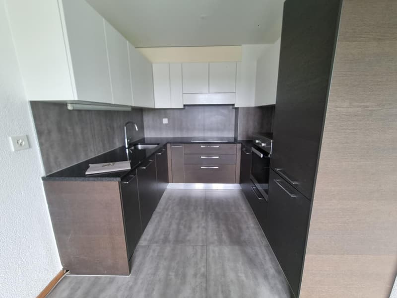 Spacieux appartement 5.5 pièces avec balcon à Boudry (3)