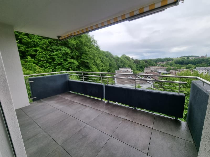 Spacieux appartement 5.5 pièces avec balcon à Boudry (11)
