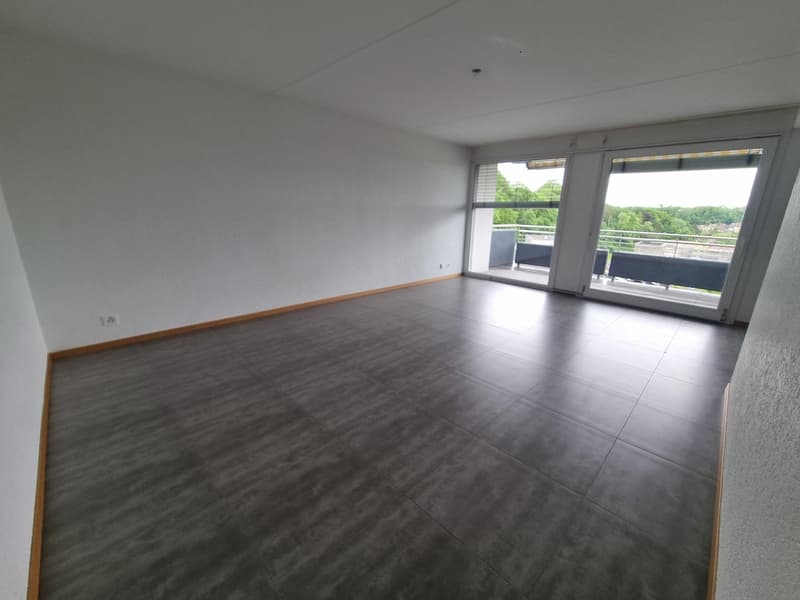 Spacieux appartement 5.5 pièces avec balcon à Boudry (4)