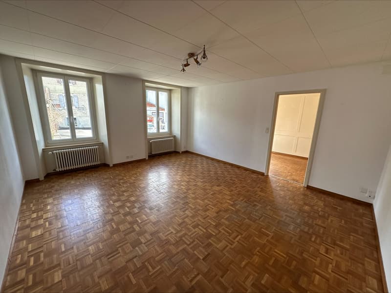 Wohnung mit 4.5 Zimmern in Môtiers (2)