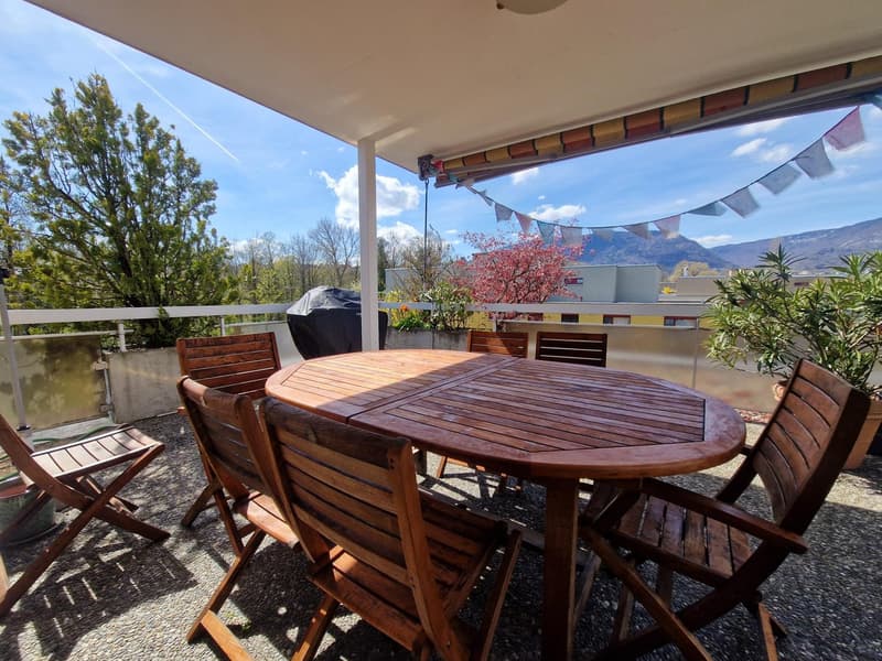 Magnificent 5.5-room apartment with exceptional views in Areuse (1)