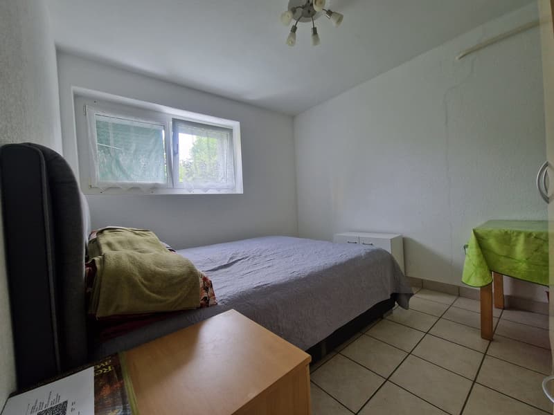 Charmantes 2-Zimmer-Wohnung im Erdgeschoss in Neuchâtel (2)