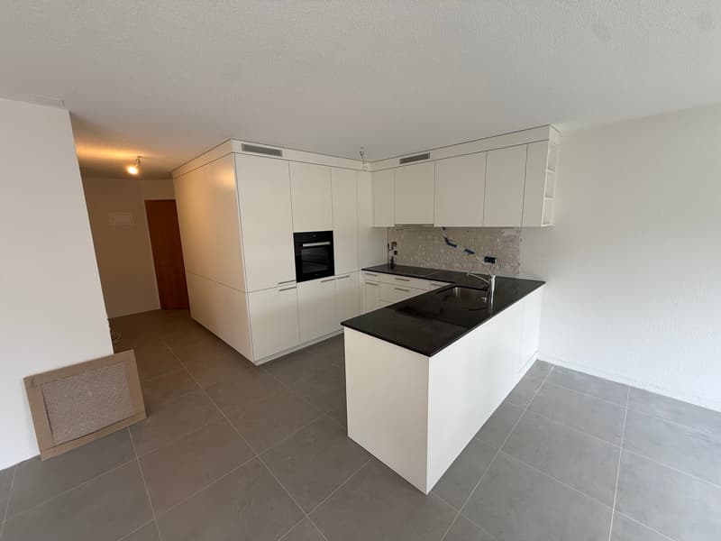 Helles 4.5-Zimmer-Wohnung mit Balkon in Corcelles (3)