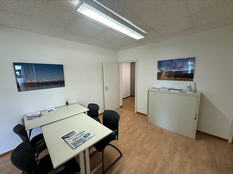 Bureau lumineux de 4 pièces au cœur de Neuchâtel (9)