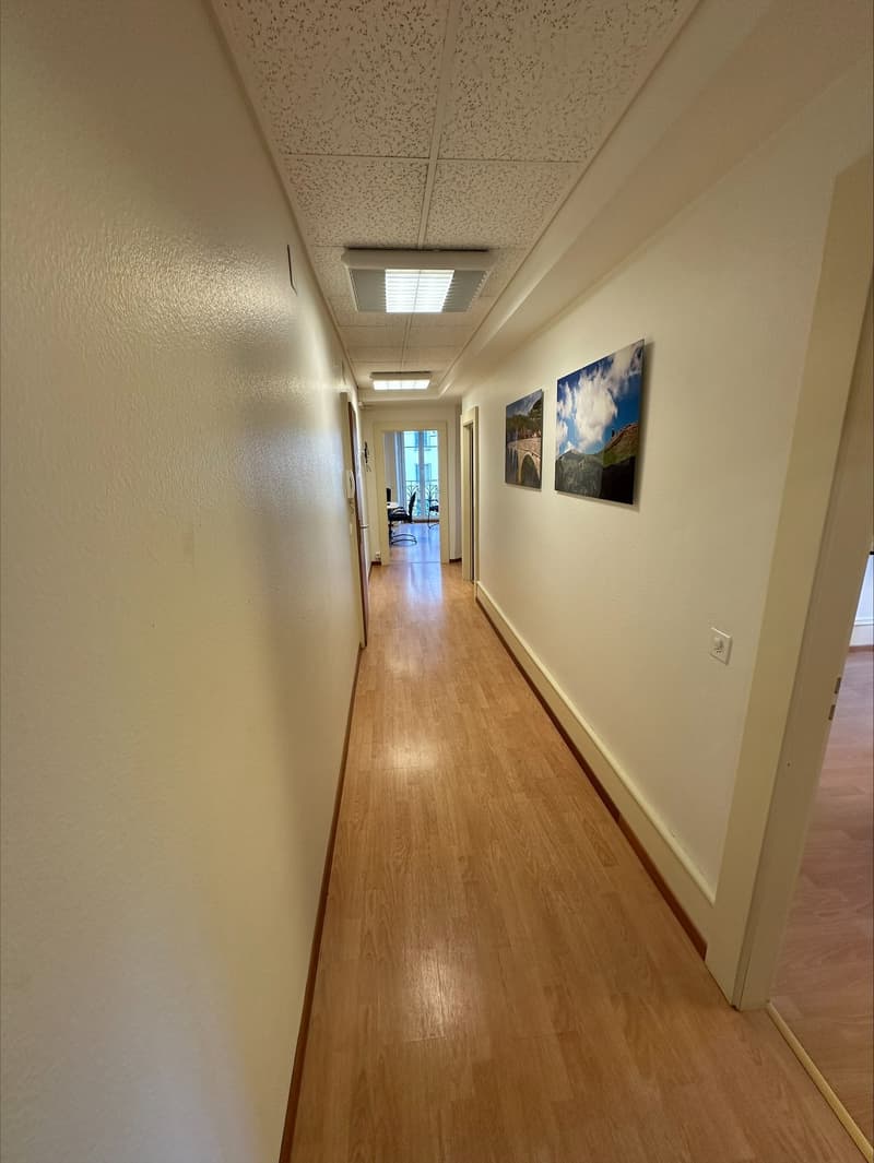 Ufficio luminoso di 4 locali nel cuore di Neuchâtel (10)