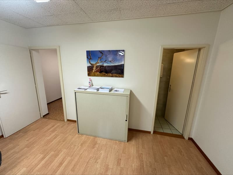 Ufficio luminoso di 4 locali nel cuore di Neuchâtel (9)