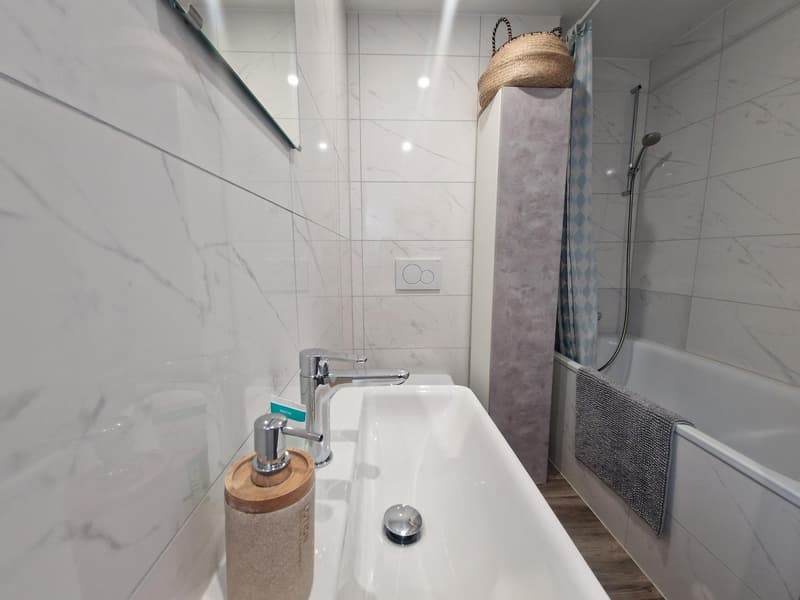 Charmantes 3.5-Zimmer-Wohnung mit Balkon in Milvignes (7)