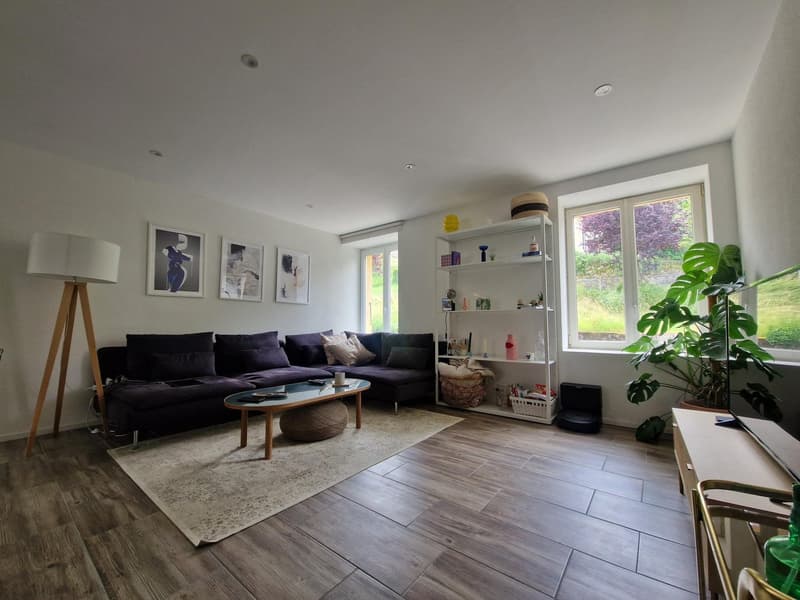 Charmantes 3.5-Zimmer-Wohnung mit Balkon in Milvignes (2)