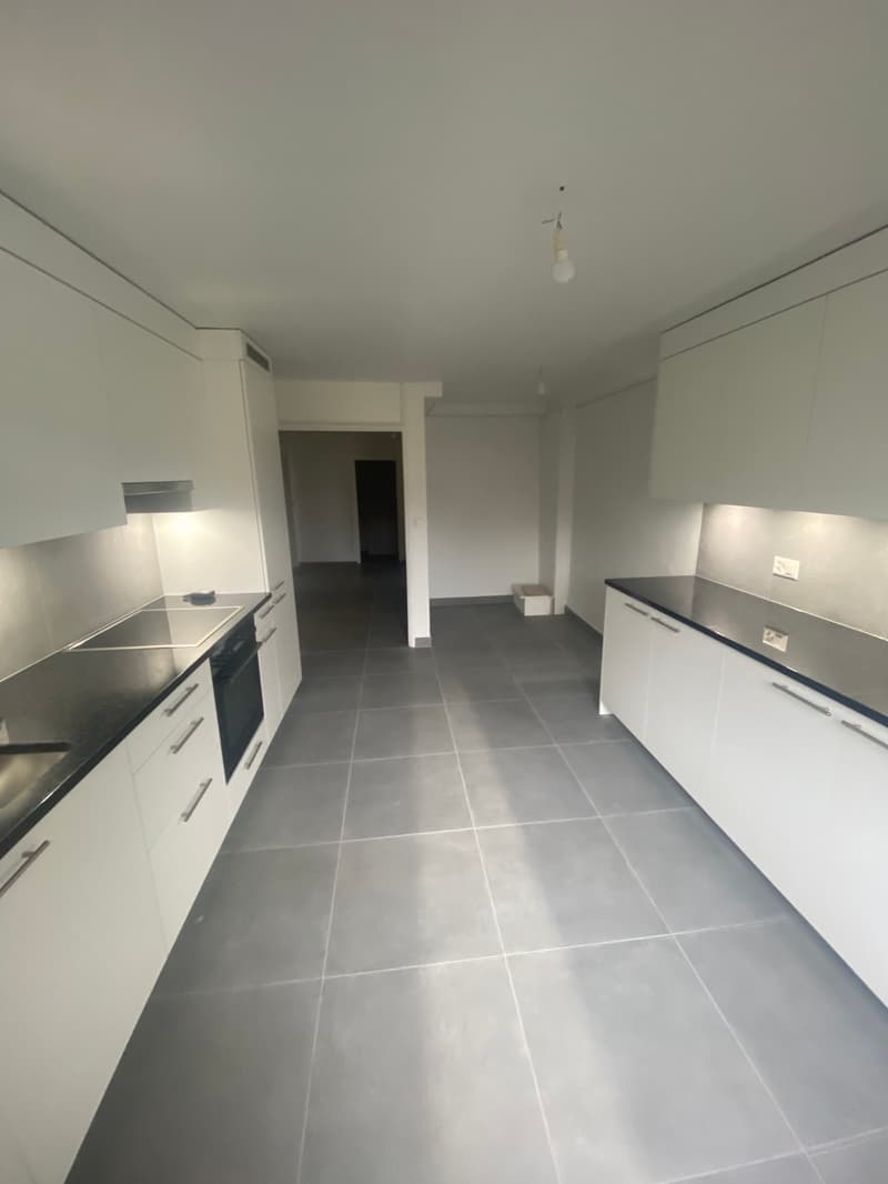 Bright 4-room apartment in Fontainemelon (2)