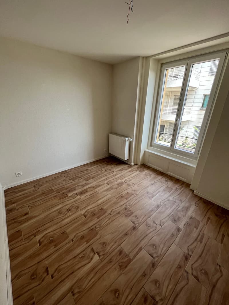Luminoso appartamento di 3.5 locali con balcone a Neuchâtel (4)