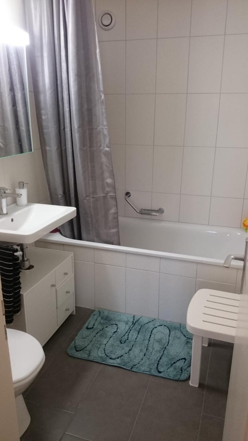 Wohnung 3.5 Zimmer mit Balkon und schöner Aussicht in Neuchâtel (13)