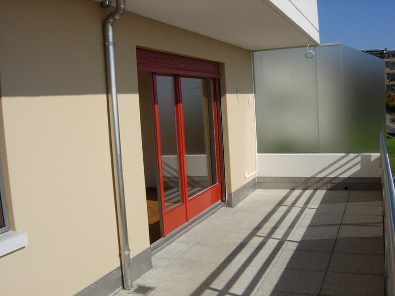 Wohnung 3.5 Zimmer mit Balkon und schöner Aussicht in Neuchâtel (12)