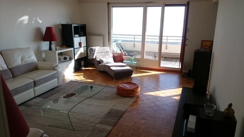 Wohnung 3.5 Zimmer mit Balkon und schöner Aussicht in Neuchâtel (4)