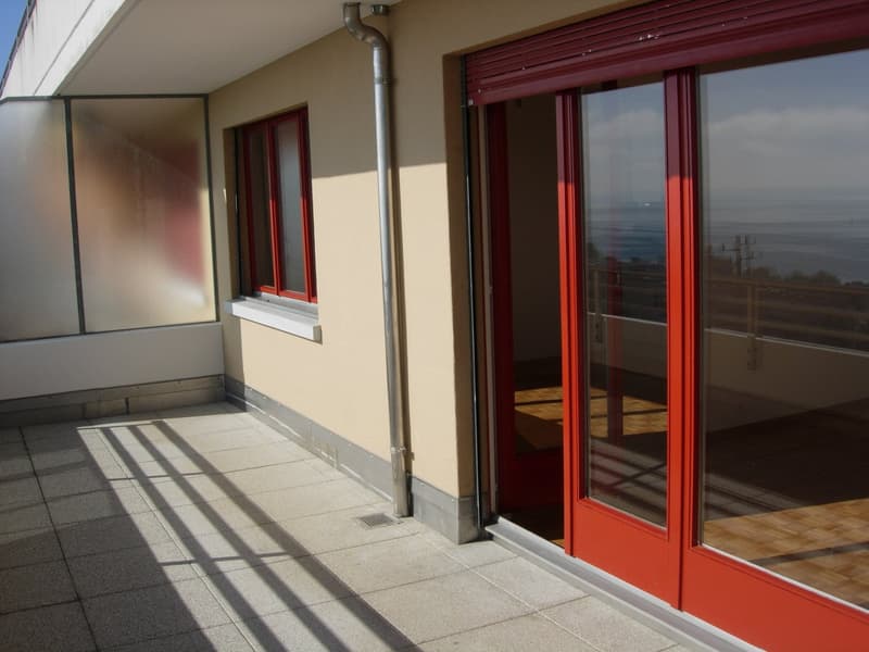 Wohnung 3.5 Zimmer mit Balkon und schöner Aussicht in Neuchâtel (11)