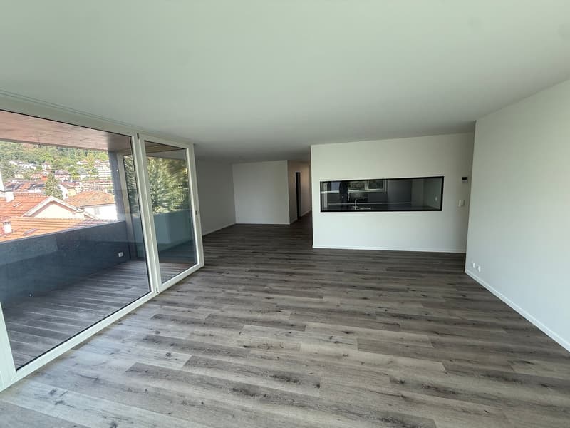 Appartement 4.5 pièces lumineux avec balcon à Peseux (4)