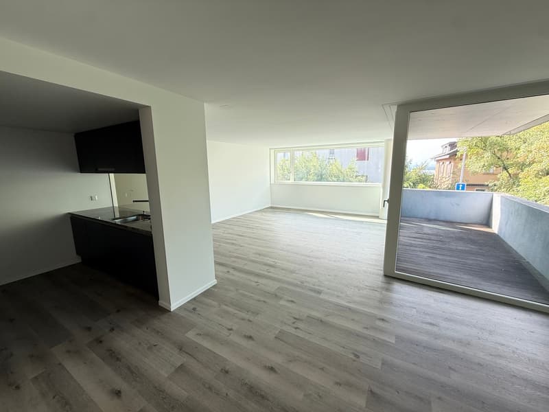 Appartement 4.5 pièces lumineux avec balcon à Peseux (5)