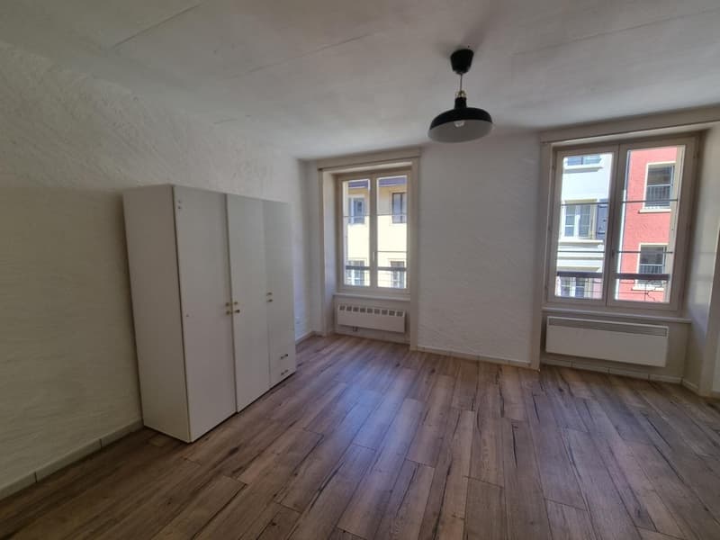 Charmant studio au 3ème étage à Neuchâtel – Disponible immédiatement (2)