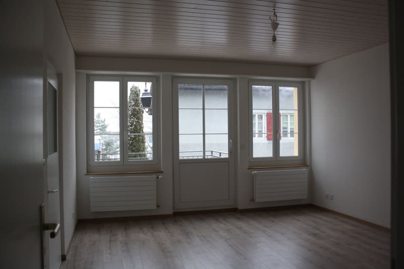 Spacieux appartement de 5.5 pièces avec balcon à Corcelles-Peseux (4)