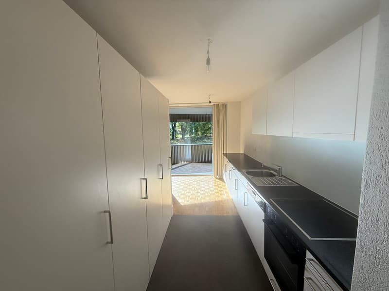 Appartement lumineux de 3.5 pièces avec balcon à Colombier (1)