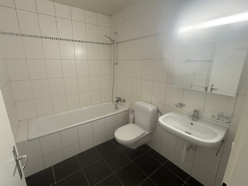 Appartement lumineux de 3.5 pièces avec balcon à Colombier (8)