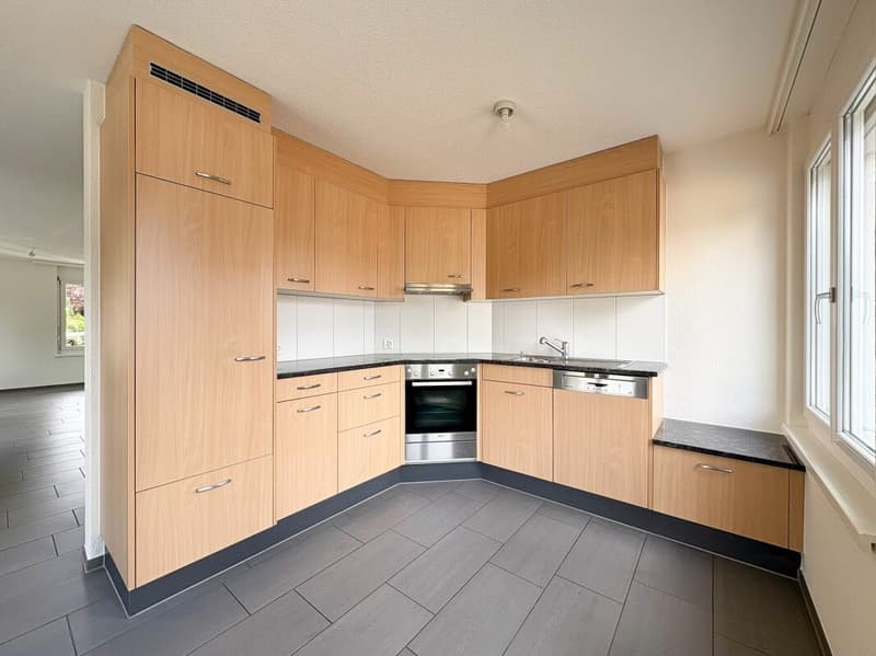 2.5-Room Ground-Floor Apartment with Garden Seating Area (2)